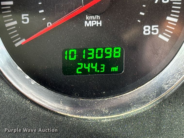 image for item EQ1228 2012 Kenworth T660 semi truck