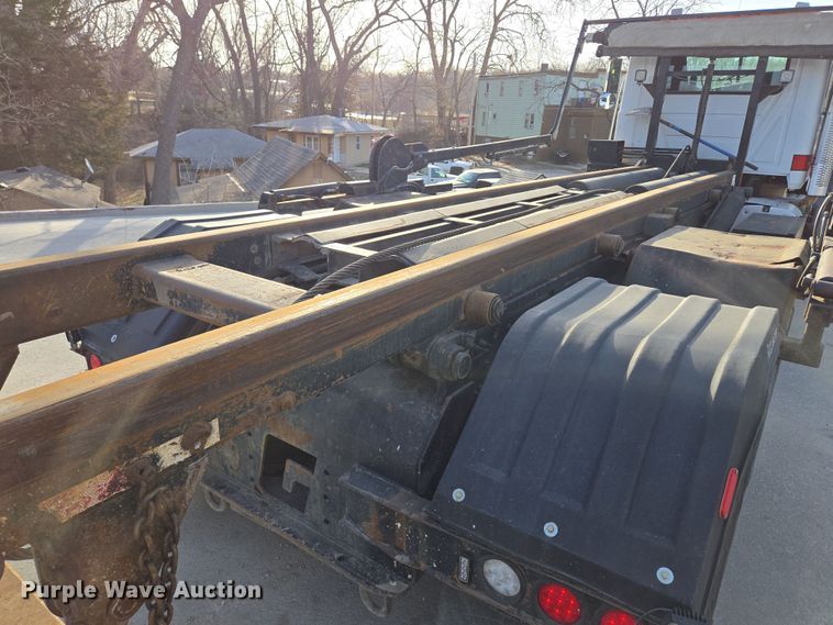 image for item EQ6847 2011 Mack GU713 roll-off container truck