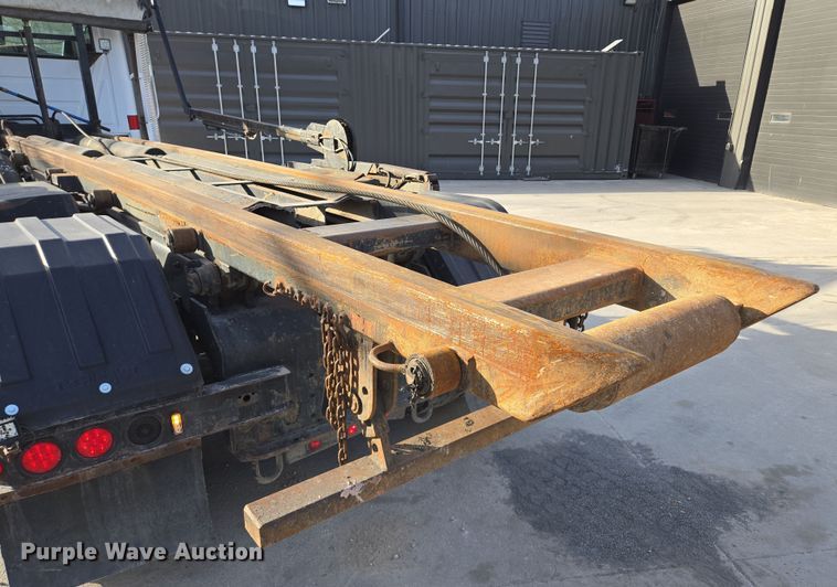 image for item EQ6847 2011 Mack GU713 roll-off container truck