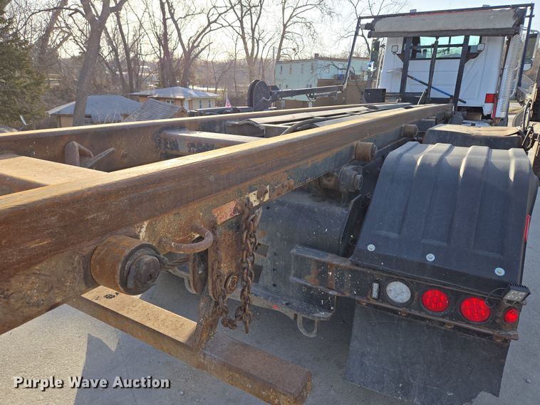 image for item EQ6847 2011 Mack GU713 roll-off container truck