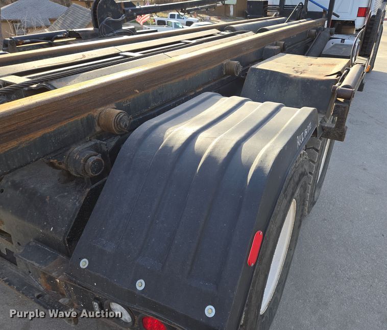 image for item EQ6847 2011 Mack GU713 roll-off container truck