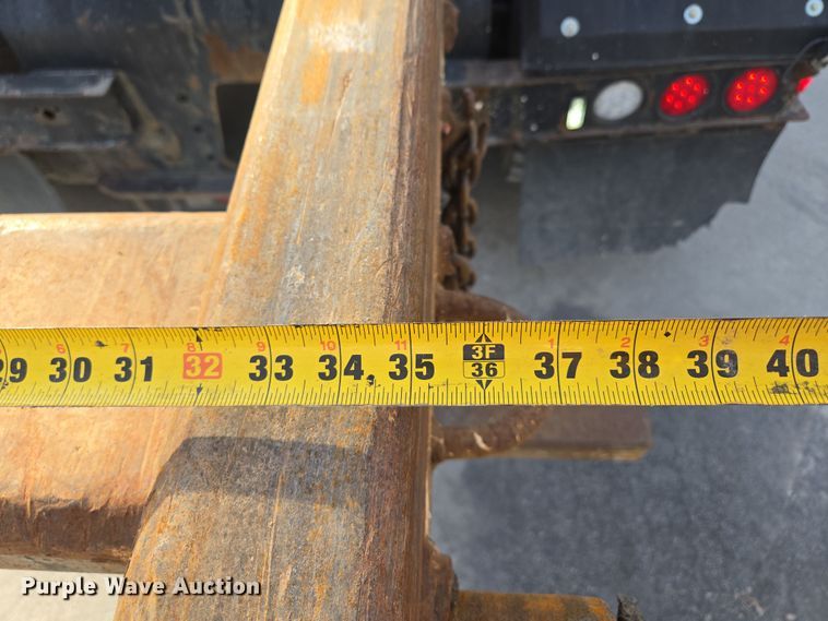 image for item EQ6847 2011 Mack GU713 roll-off container truck