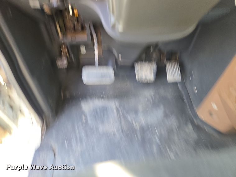 image for item EQ6847 2011 Mack GU713 roll-off container truck