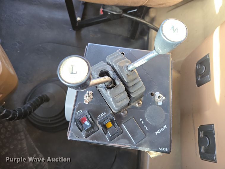 image for item EQ6847 2011 Mack GU713 roll-off container truck