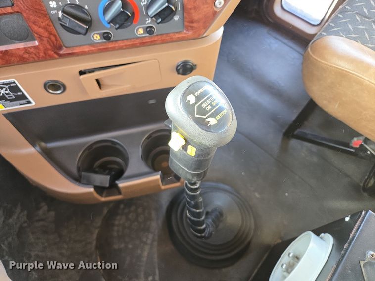 image for item EQ6847 2011 Mack GU713 roll-off container truck