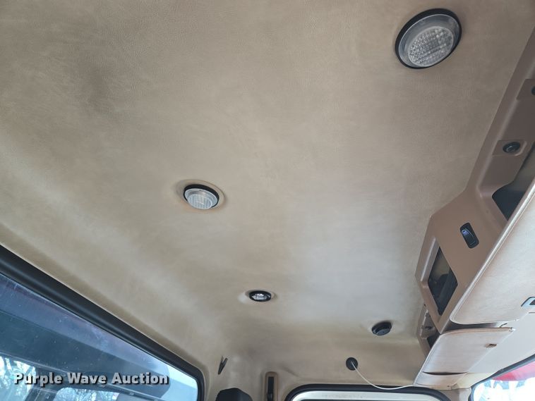 image for item EQ6847 2011 Mack GU713 roll-off container truck