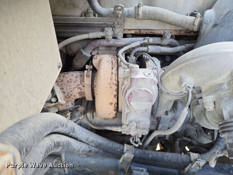 image for item EQ6847 2011 Mack GU713 roll-off container truck