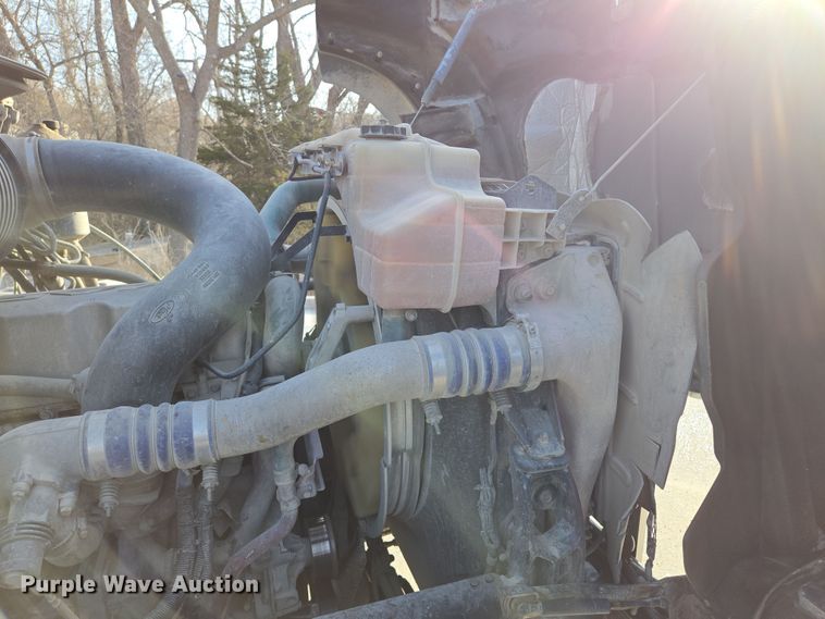 image for item EQ6847 2011 Mack GU713 roll-off container truck