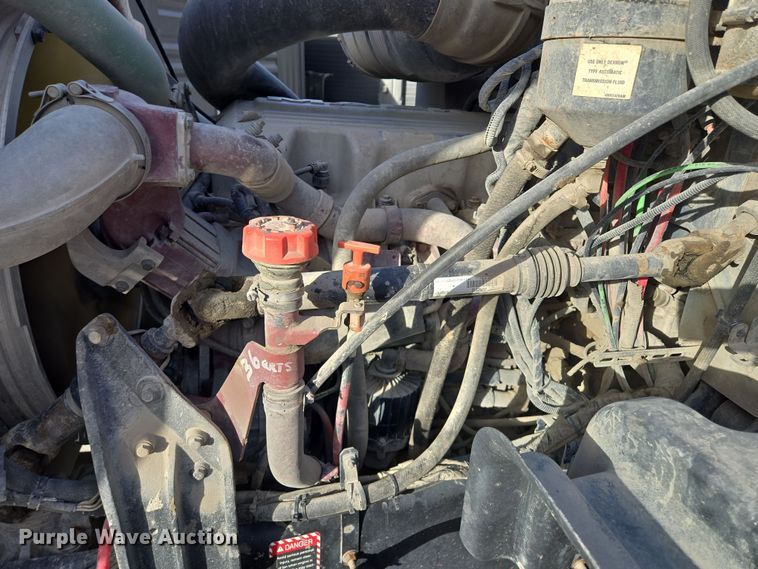 image for item EQ6847 2011 Mack GU713 roll-off container truck