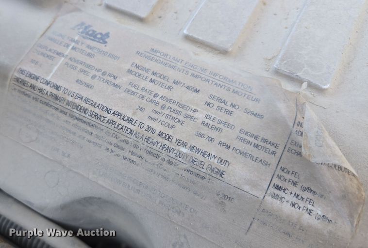 image for item EQ6847 2011 Mack GU713 roll-off container truck