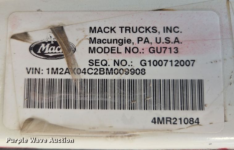 image for item EQ6847 2011 Mack GU713 roll-off container truck