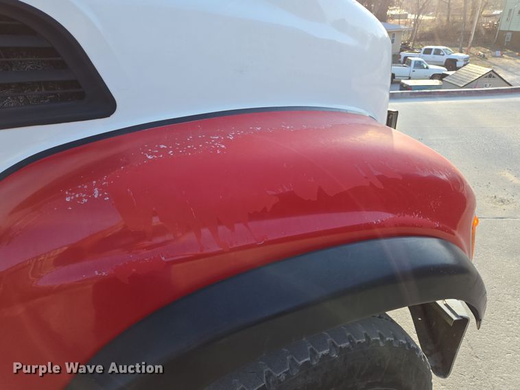 image for item EQ6848 2005 Mack Granite CV713 roll-off container truck