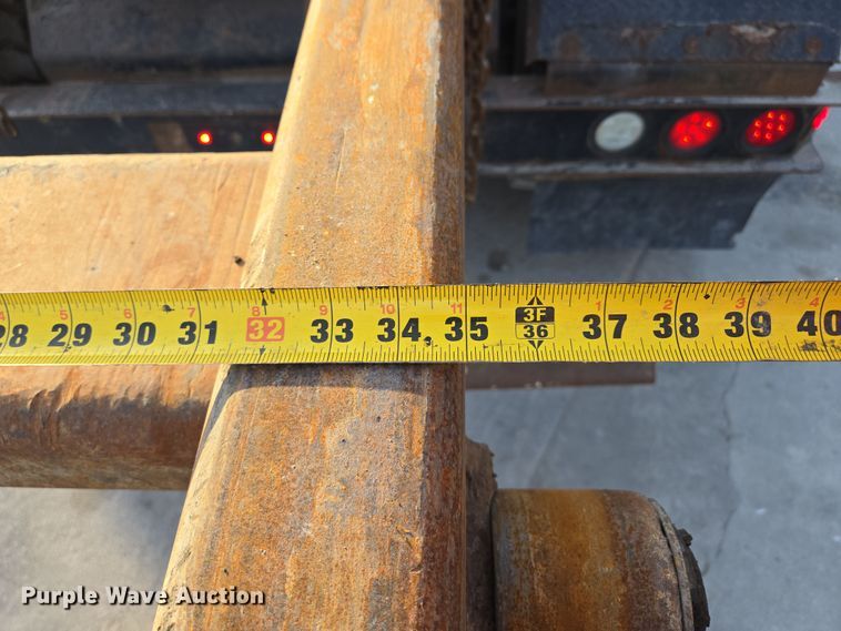 image for item EQ6848 2005 Mack Granite CV713 roll-off container truck