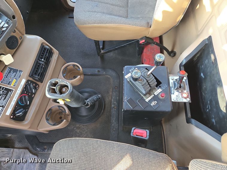 image for item EQ6848 2005 Mack Granite CV713 roll-off container truck