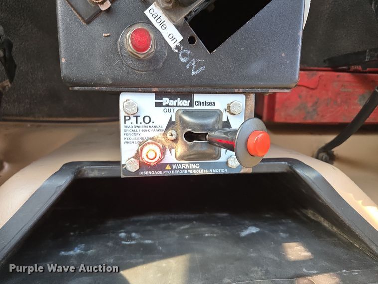 image for item EQ6848 2005 Mack Granite CV713 roll-off container truck