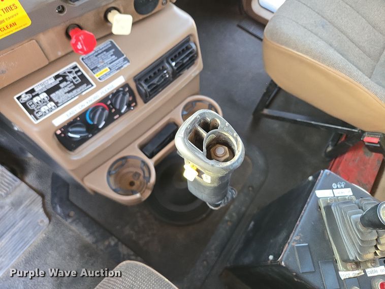 image for item EQ6848 2005 Mack Granite CV713 roll-off container truck