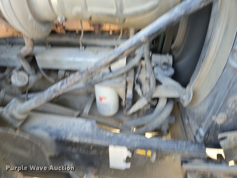 image for item EQ6848 2005 Mack Granite CV713 roll-off container truck