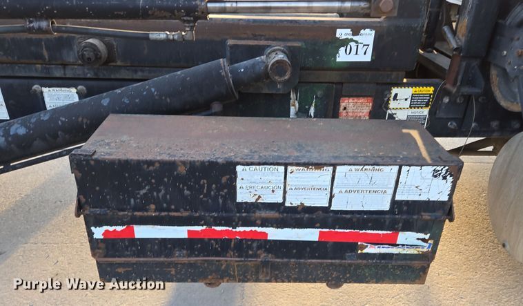 image for item EQ6849 2007 Mack Granite CV713 roll-off container truck