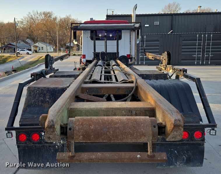 image for item EQ6849 2007 Mack Granite CV713 roll-off container truck