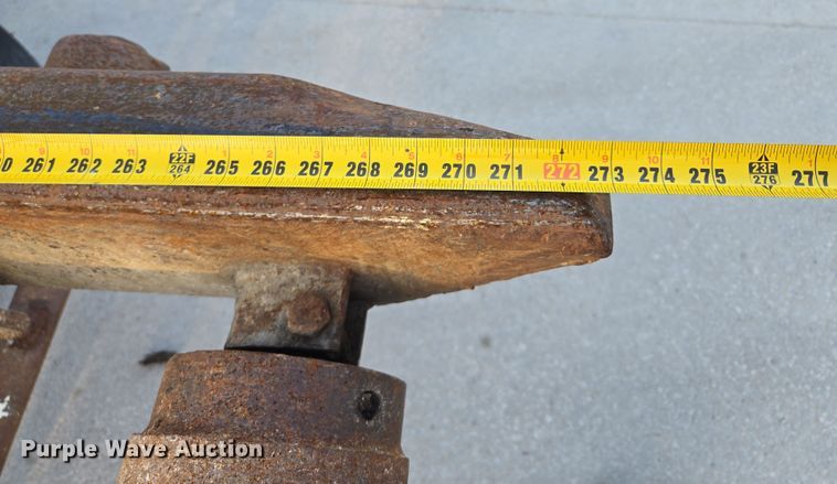 image for item EQ6849 2007 Mack Granite CV713 roll-off container truck