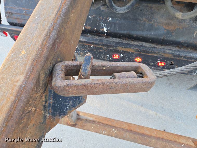 image for item EQ6849 2007 Mack Granite CV713 roll-off container truck