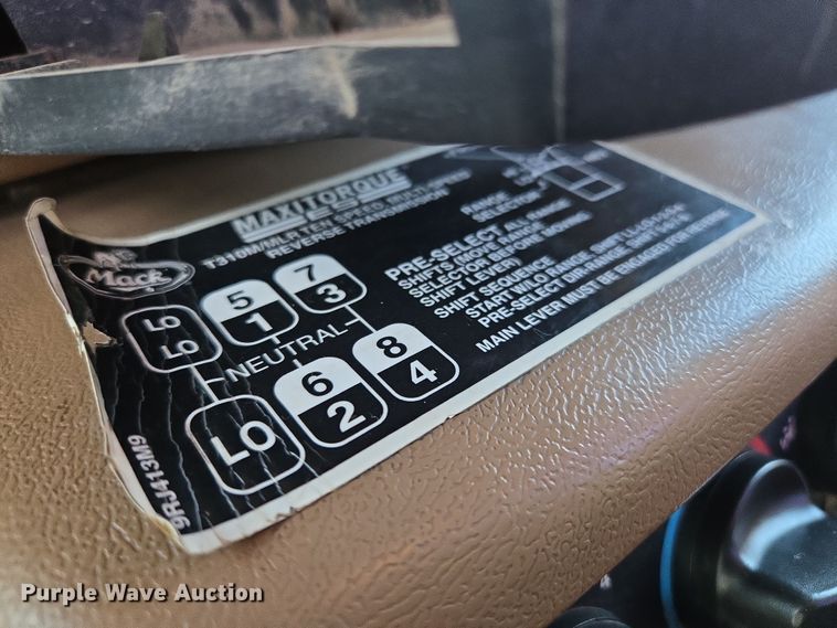 image for item EQ6849 2007 Mack Granite CV713 roll-off container truck