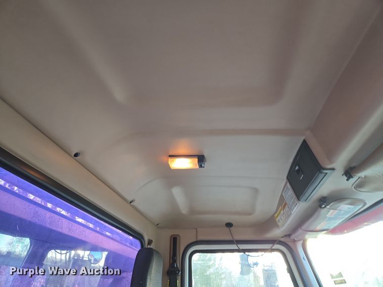 image for item EQ6849 2007 Mack Granite CV713 roll-off container truck