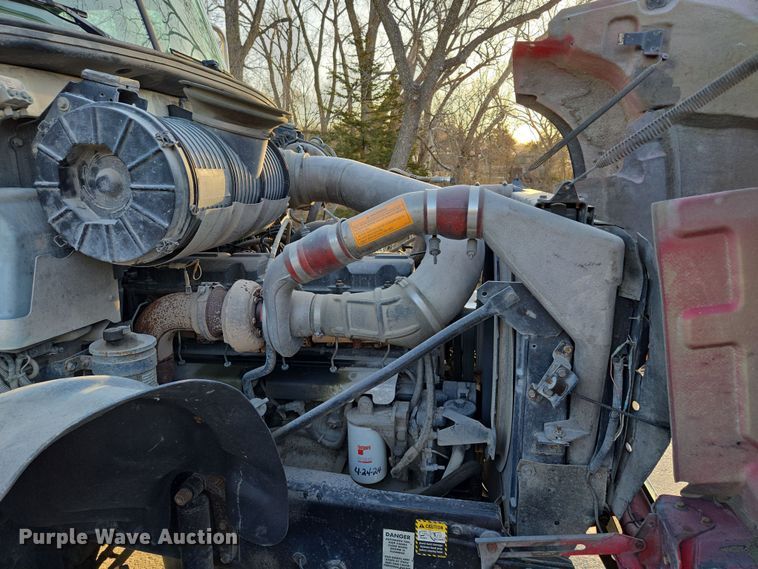 image for item EQ6849 2007 Mack Granite CV713 roll-off container truck