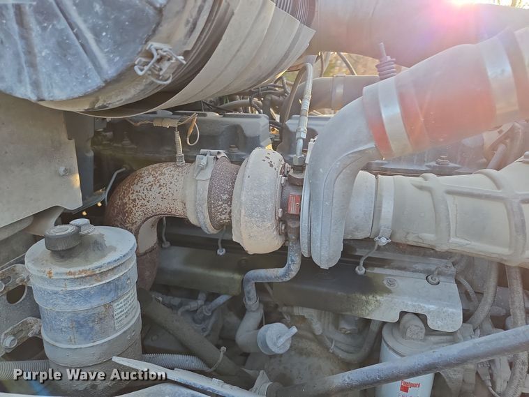 image for item EQ6849 2007 Mack Granite CV713 roll-off container truck