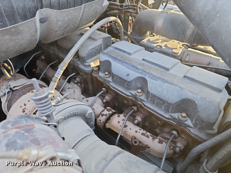 image for item EQ6849 2007 Mack Granite CV713 roll-off container truck