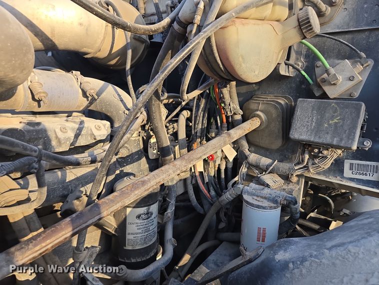 image for item EQ6849 2007 Mack Granite CV713 roll-off container truck