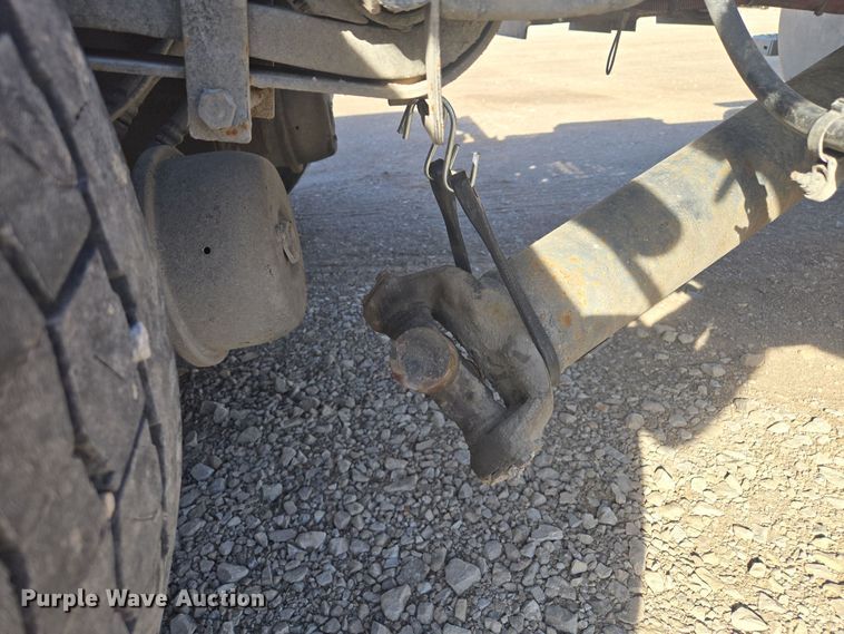 image for item EQ6860 2014 Peterbilt 579 semi truck