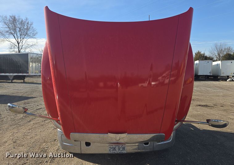 image for item EQ6860 2014 Peterbilt 579 semi truck