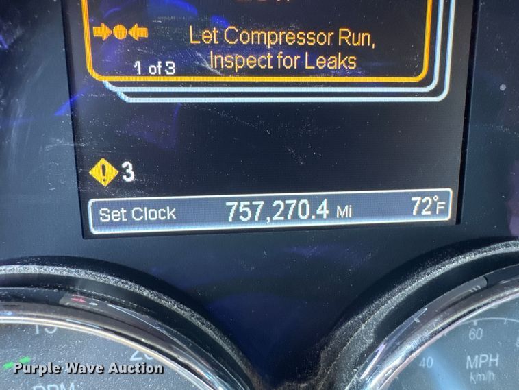 image for item EQ6860 2014 Peterbilt 579 semi truck