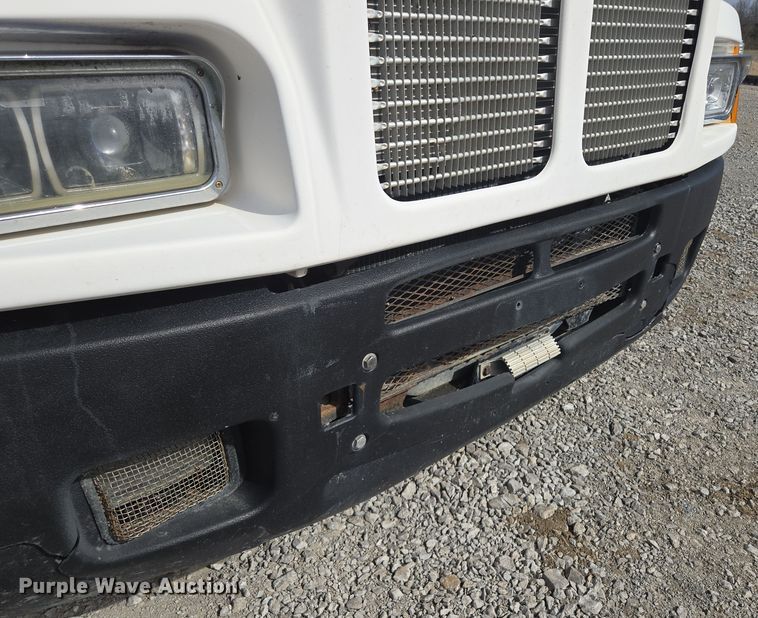 image for item EQ6895 2007 Kenworth T600 semi truck