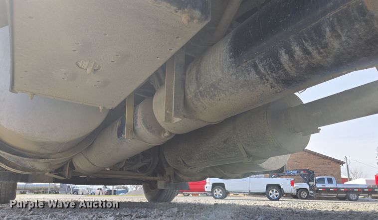 image for item EQ6895 2007 Kenworth T600 semi truck