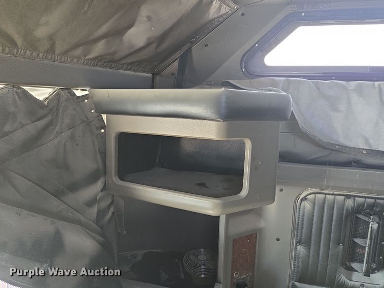 image for item EQ6895 2007 Kenworth T600 semi truck