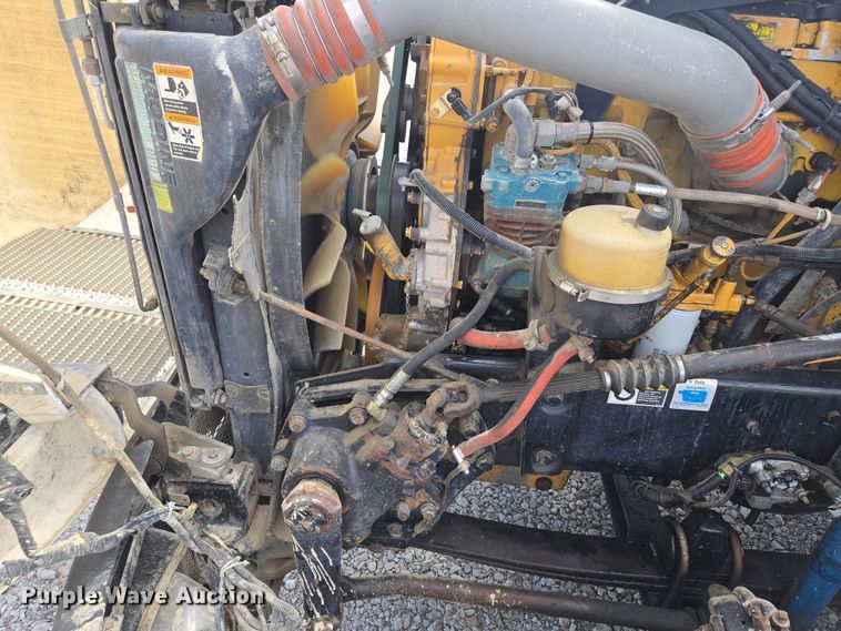 image for item EQ6895 2007 Kenworth T600 semi truck