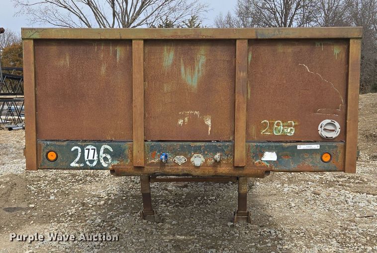 image for item EQ6896 1974 Flatbed trailer