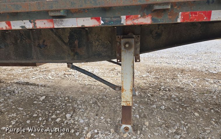 image for item EQ6896 1974 Flatbed trailer