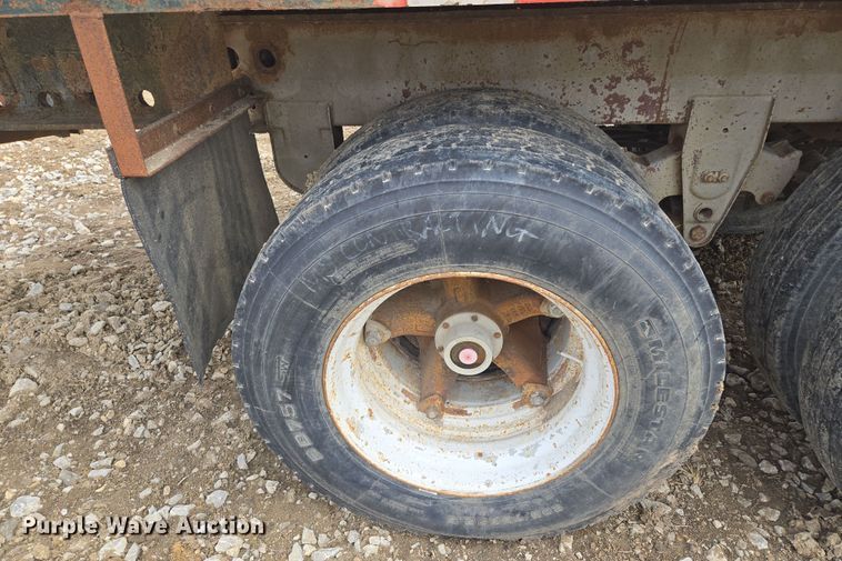 image for item EQ6896 1974 Flatbed trailer