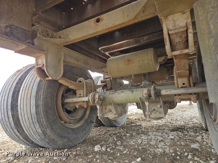 image for item EQ6896 1974 Flatbed trailer