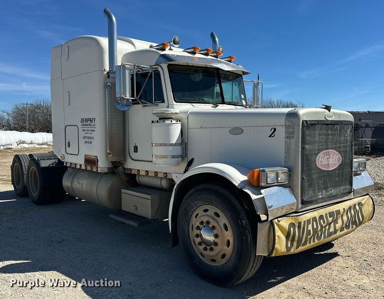 image for item ER1054 1998 Peterbilt 379 semi truck
