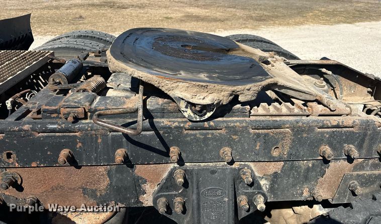 image for item ER1054 1998 Peterbilt 379 semi truck