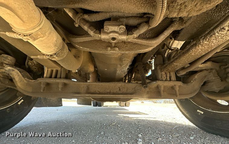 image for item ER1054 1998 Peterbilt 379 semi truck