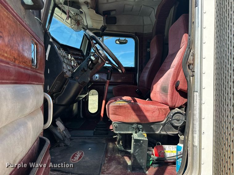 image for item ER1054 1998 Peterbilt 379 semi truck