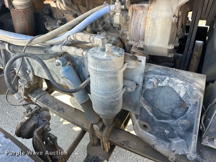 image for item ER1054 1998 Peterbilt 379 semi truck