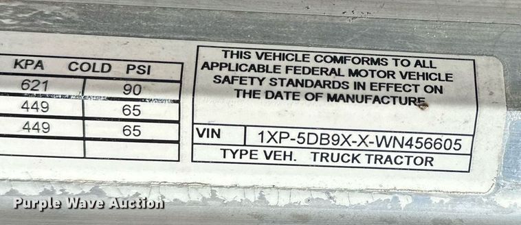 image for item ER1054 1998 Peterbilt 379 semi truck