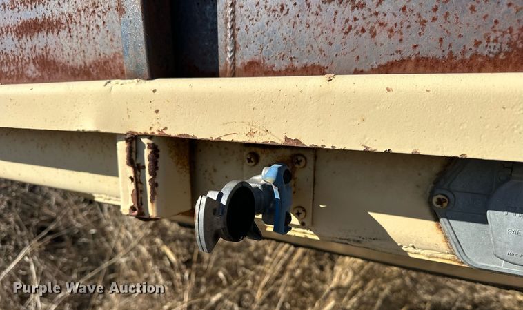 image for item ER1059 1987 Alloy flatbed trailer