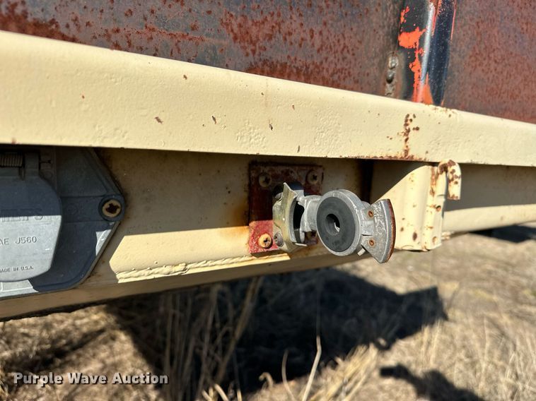 image for item ER1059 1987 Alloy flatbed trailer